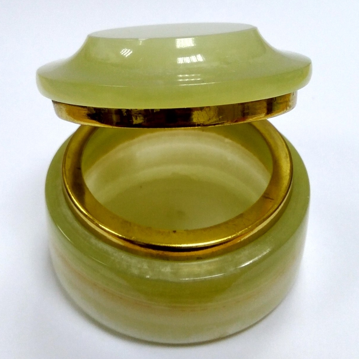 Шкатулка из оникса Грибок 10 х 6,5 см. Шкатулка из оникса Грибок 10 х 6,5 см.
